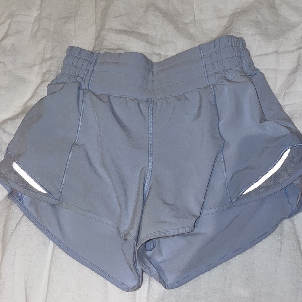 🩵LULULEMON HOTTY HOT SHORTS PASTEL BLUE NWOT🩵